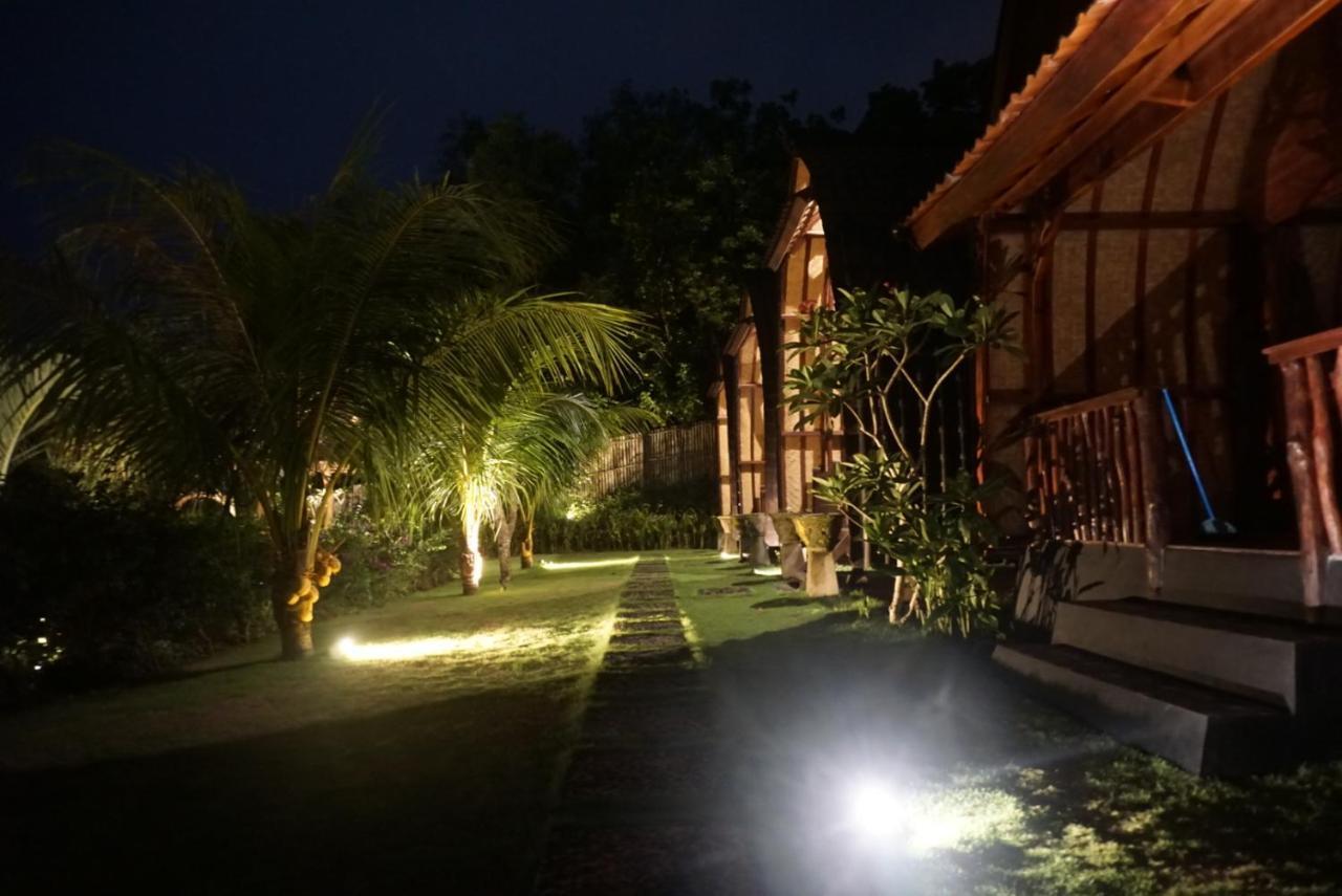 Lumbung Wisesa Uluwatu Hotel Exterior foto